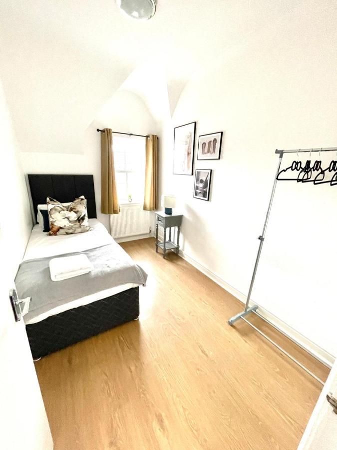Koala & Tree - 2 Bedroom In City Centre - Short Lets & Serviced Accommodation Cambridge Exterior foto
